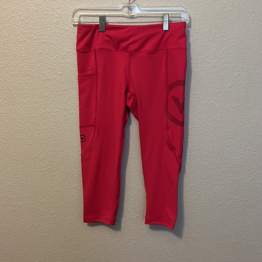Virus Crop Legging Size Small Raspberry - Picture 5 of 9